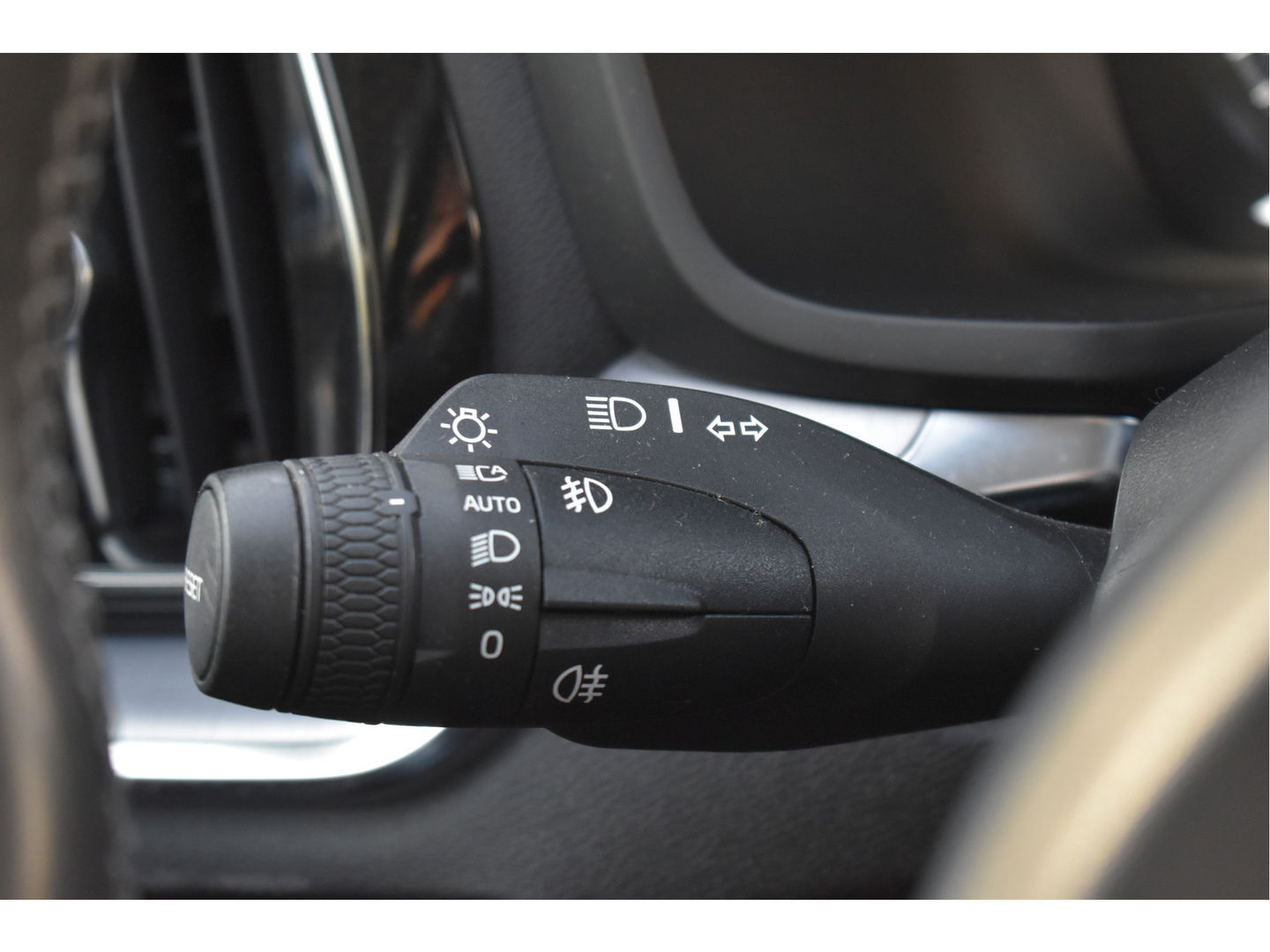 Volvo V60 2.0 T6 Recharge AWD 340 PK Climate Pack | Pano.dak | Standkachel | Keyless | Camera | Stuurverwarming | Carplay | Full LED | Historie