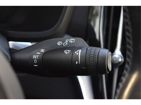 Volvo V60 2.0 T6 Recharge AWD 340 PK Climate Pack | Pano.dak | Standkachel | Keyless | Camera | Stuurverwarming | Carplay | Full LED | Historie