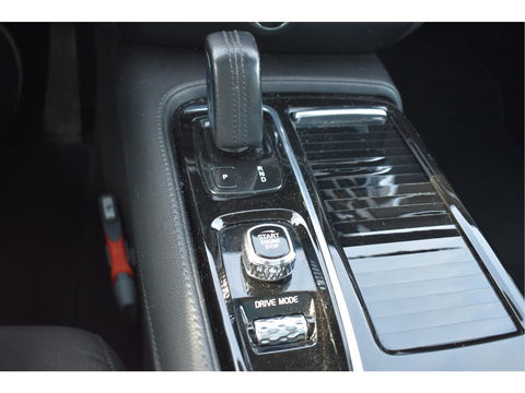 Volvo V60 2.0 T6 Recharge AWD 340 PK Climate Pack | Pano.dak | Standkachel | Keyless | Camera | Stuurverwarming | Carplay | Full LED | Historie