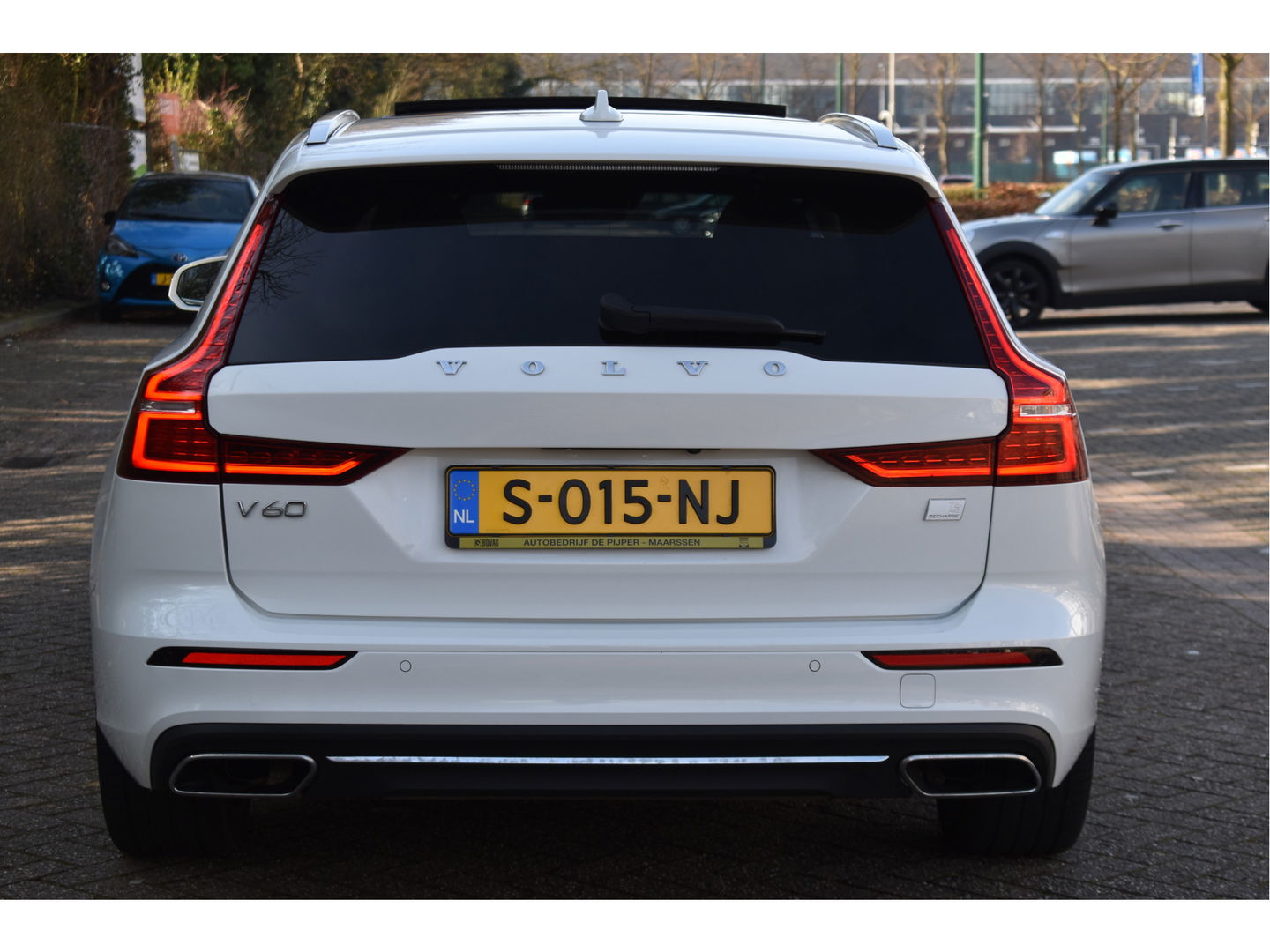 Volvo V60 2.0 T6 Recharge AWD 340 PK Climate Pack | Pano.dak | Standkachel | Keyless | Camera | Stuurverwarming | Carplay | Full LED | Historie