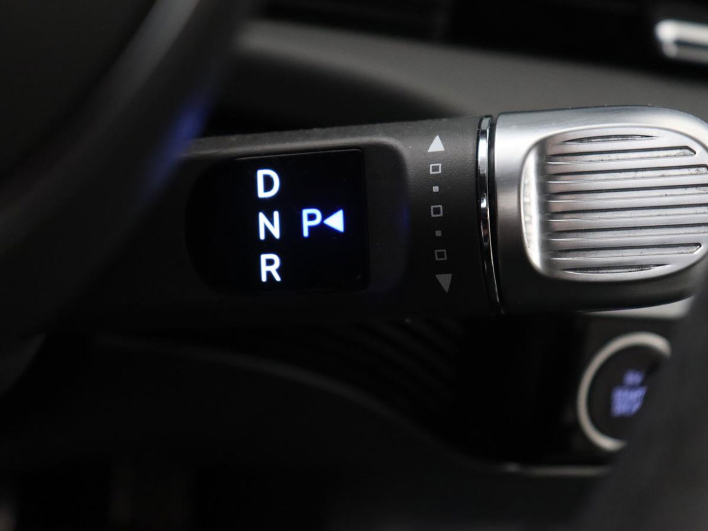 Hyundai IONIQ 5 Lounge 73kWh | Leder | Head-Up | Warmtepomp | 360 Camera | Stoel & Stuurverwarming | Carplay