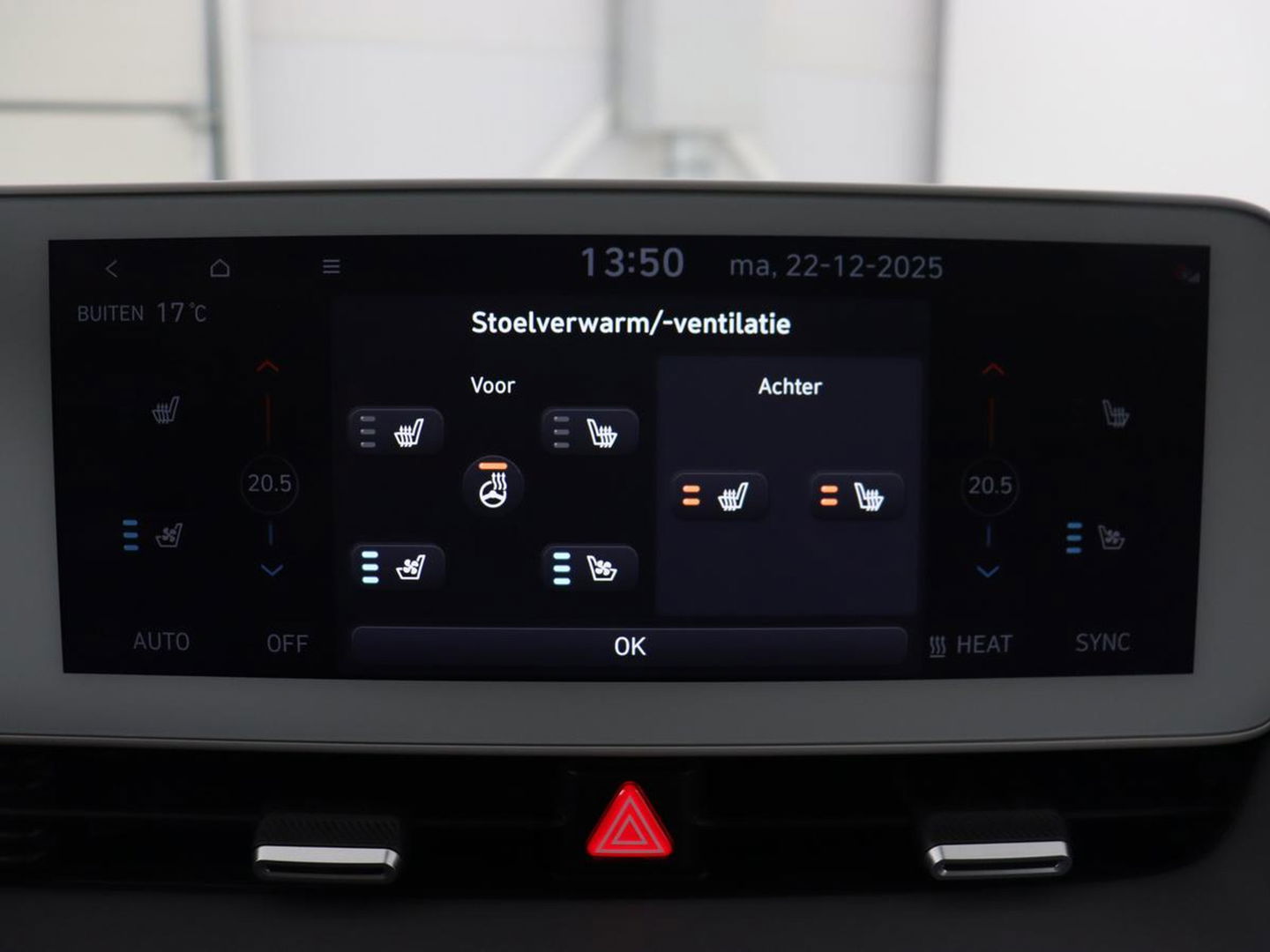 Hyundai IONIQ 5 Lounge 73kWh | Leder | Head-Up | Warmtepomp | 360 Camera | Stoel & Stuurverwarming | Carplay