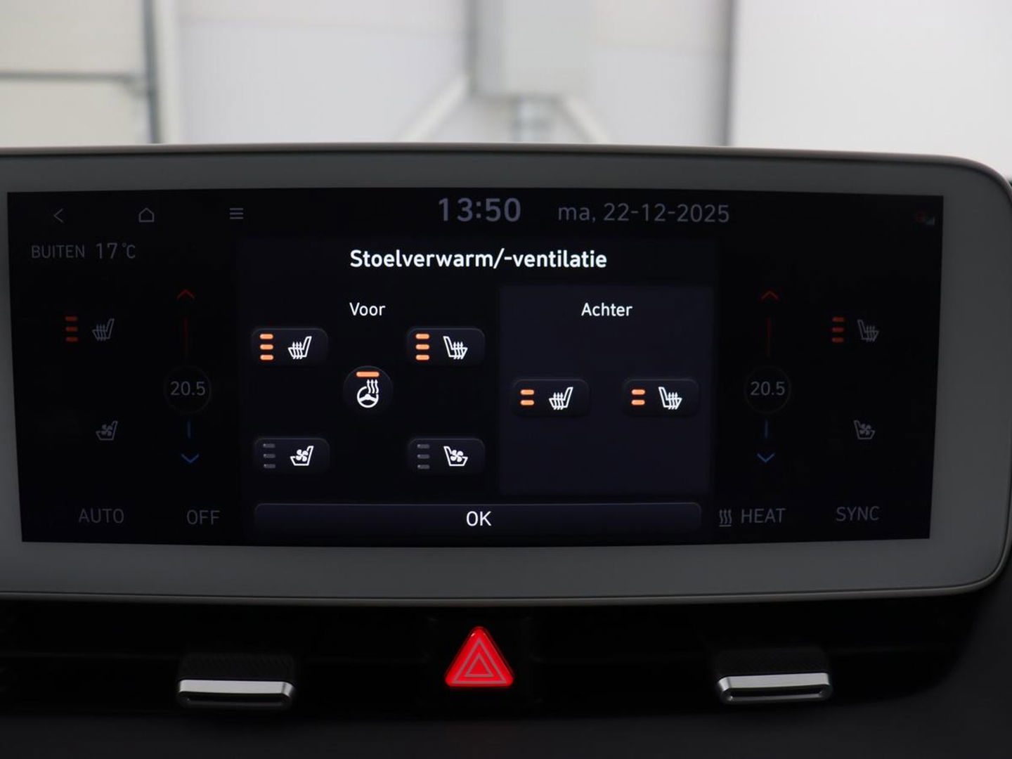 Hyundai IONIQ 5 Lounge 73kWh | Leder | Head-Up | Warmtepomp | 360 Camera | Stoel & Stuurverwarming | Carplay