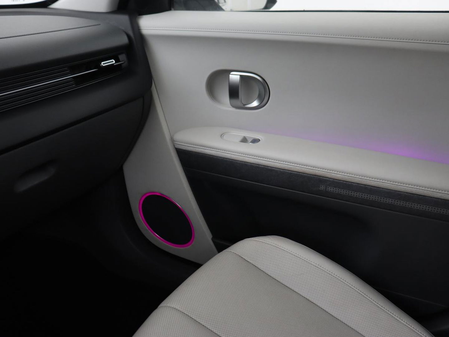 Hyundai IONIQ 5 Lounge 73kWh | Leder | Head-Up | Warmtepomp | 360 Camera | Stoel & Stuurverwarming | Carplay