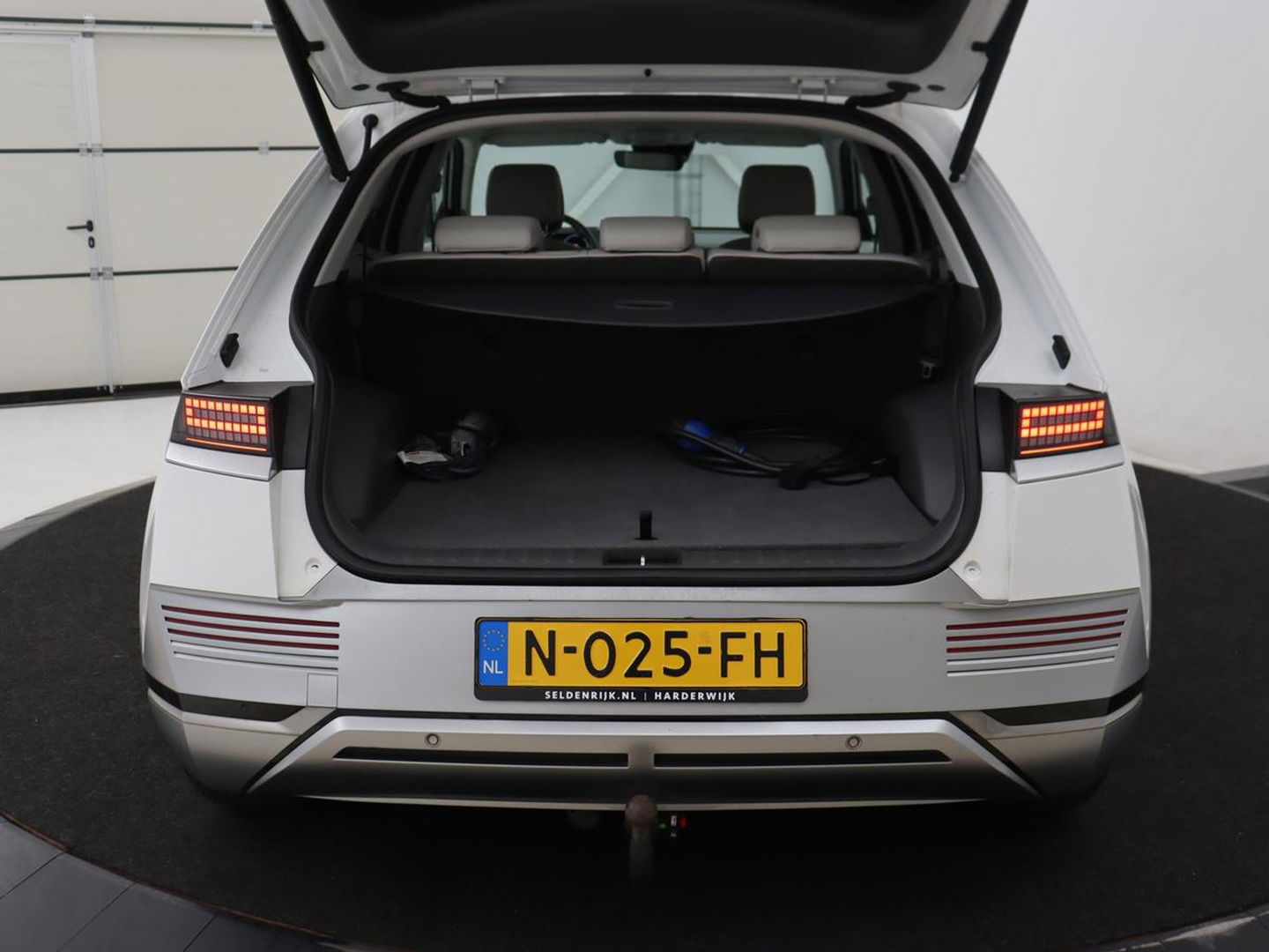 Hyundai IONIQ 5 Lounge 73kWh | Leder | Head-Up | Warmtepomp | 360 Camera | Stoel & Stuurverwarming | Carplay