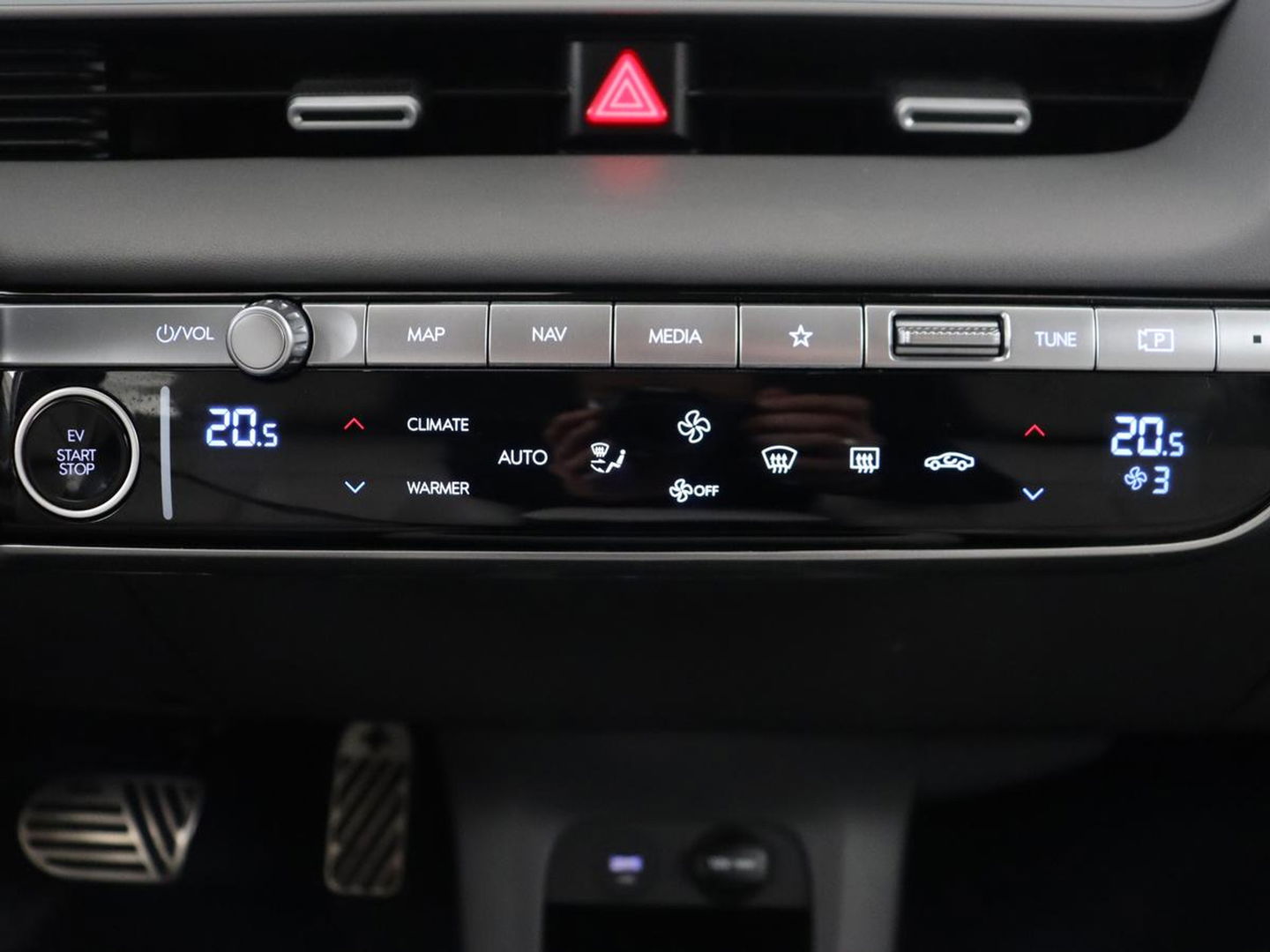 Hyundai IONIQ 5 Lounge 73kWh | Leder | Head-Up | Warmtepomp | 360 Camera | Stoel & Stuurverwarming | Carplay