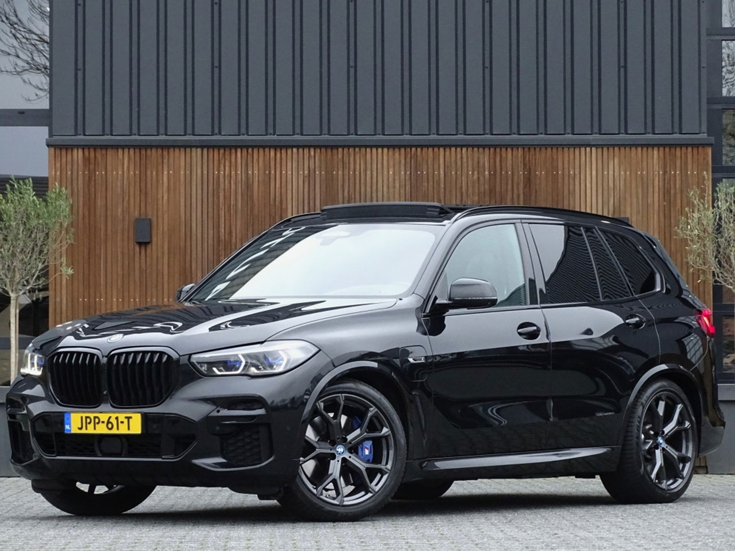 BMW X5 45e 394PK X-drive / M-Sport Pro / Individual / B&W / 360°