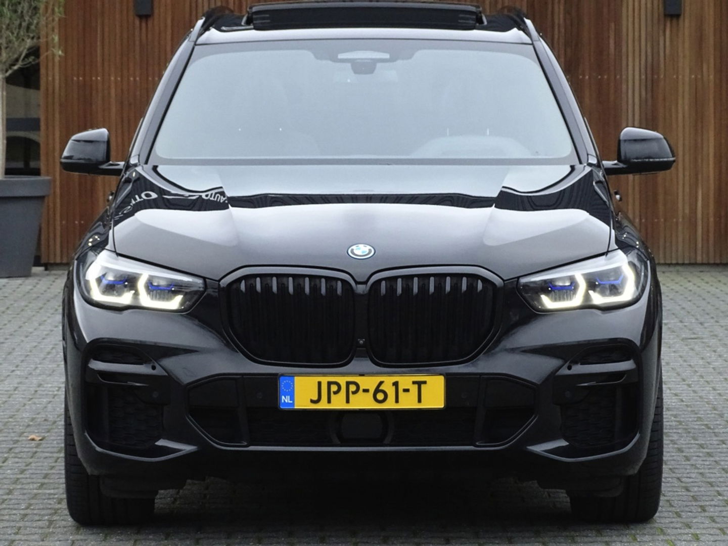 BMW X5 45e 394PK X-drive / M-Sport Pro / Individual / B&W / 360°