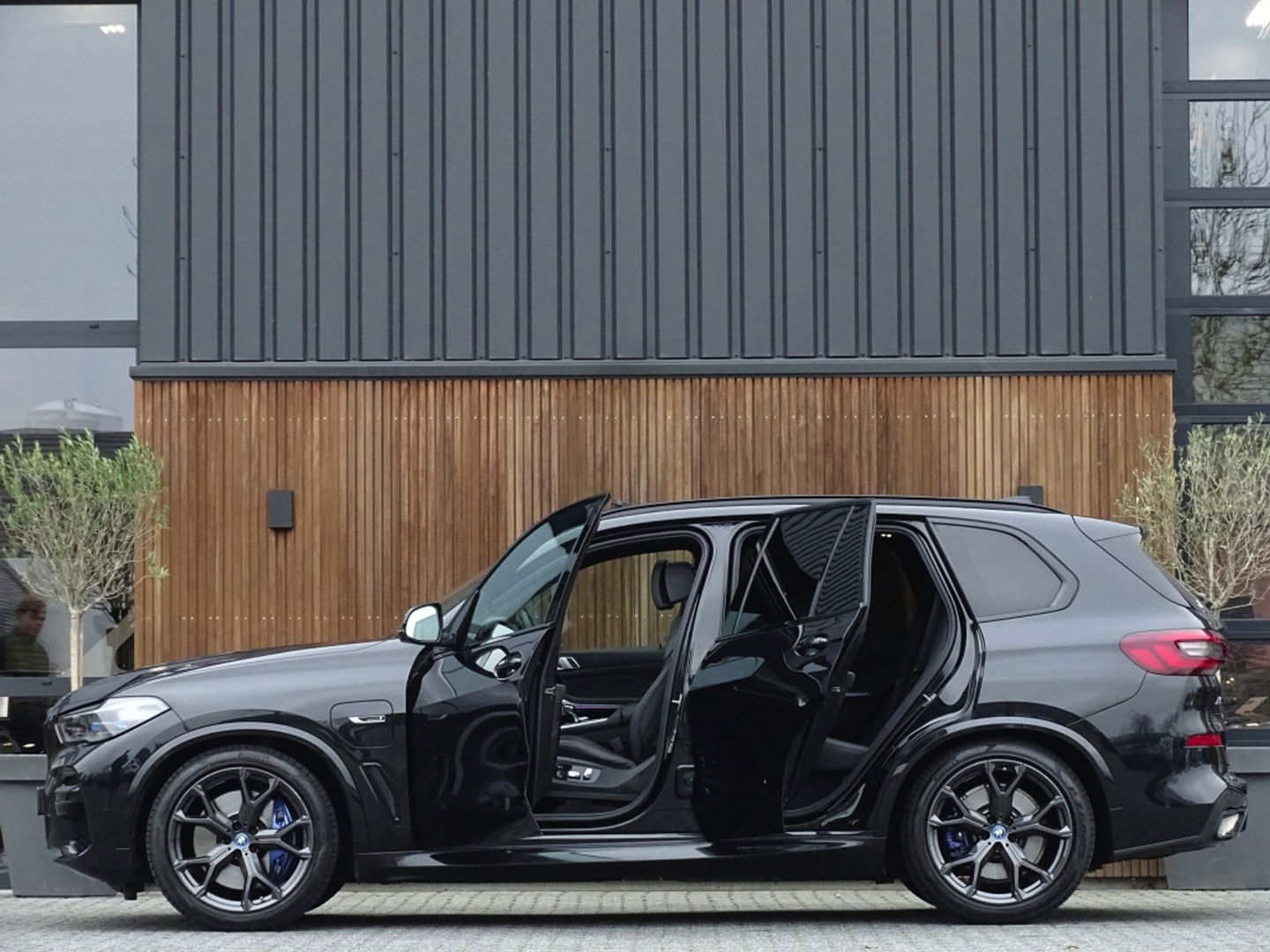 BMW X5 45e 394PK X-drive / M-Sport Pro / Individual / B&W / 360°