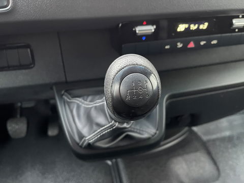 Mercedes-Benz Sprinter 311 2.2 CDI L2 EURO VI-D / vaste prijs rijklaar € 27.950 ex btw / 27.924 km NAP / originele Nederlandse bus / zilver metallic / airco / cruise / trekhaak / Karhof opbouw