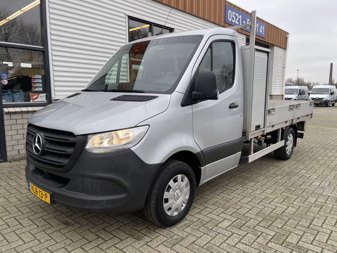 Mercedes-Benz Sprinter 311 2.2 CDI L2 EURO VI-D / vaste prijs rijklaar € 27.950 ex btw / 27.924 km NAP / originele Nederlandse bus / zilver metallic / airco / cruise / trekhaak / Karhof opbouw