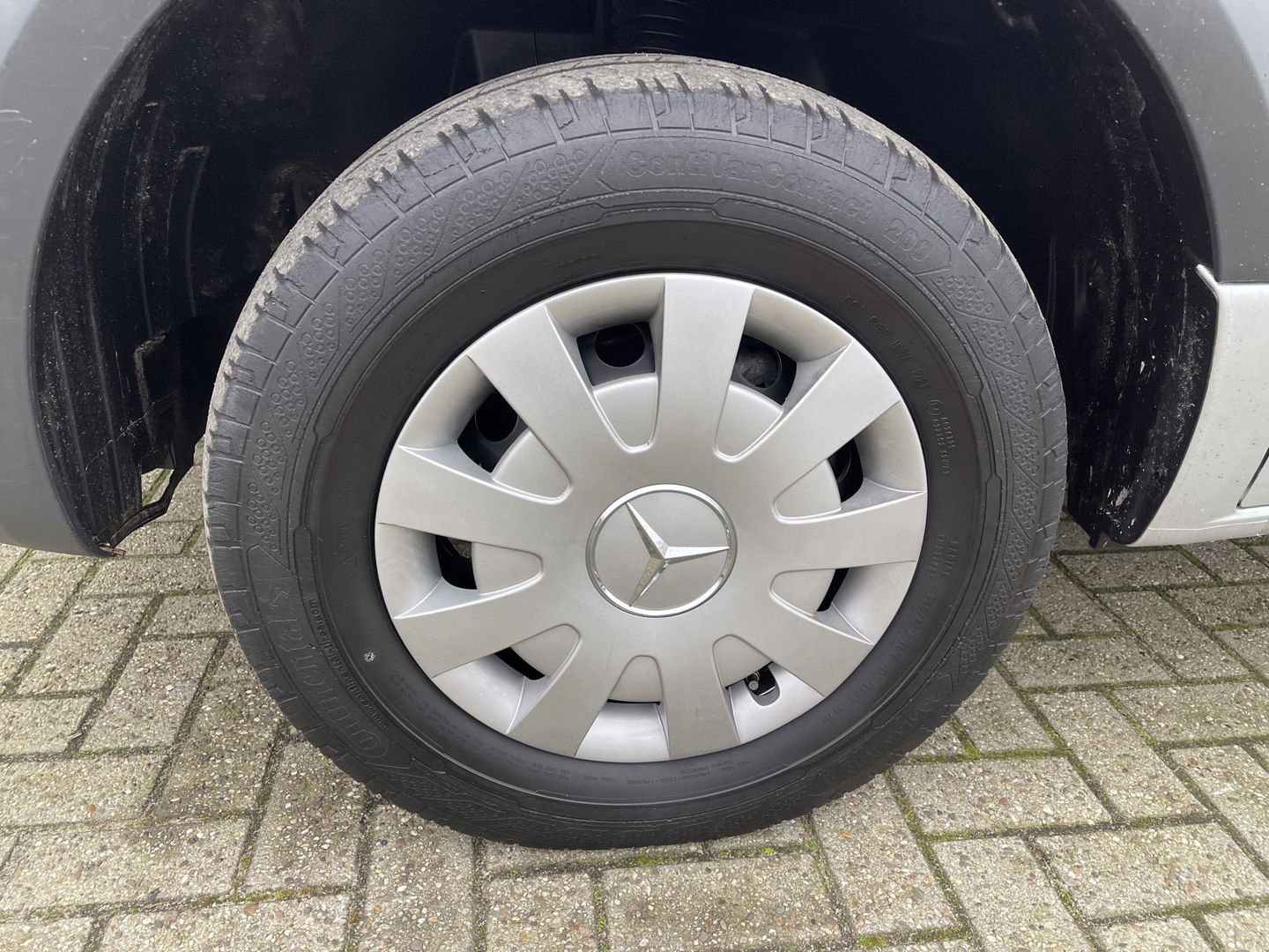 Mercedes-Benz Sprinter 311 2.2 CDI L2 EURO VI-D / vaste prijs rijklaar € 27.950 ex btw / 27.924 km NAP / originele Nederlandse bus / zilver metallic / airco / cruise / trekhaak / Karhof opbouw