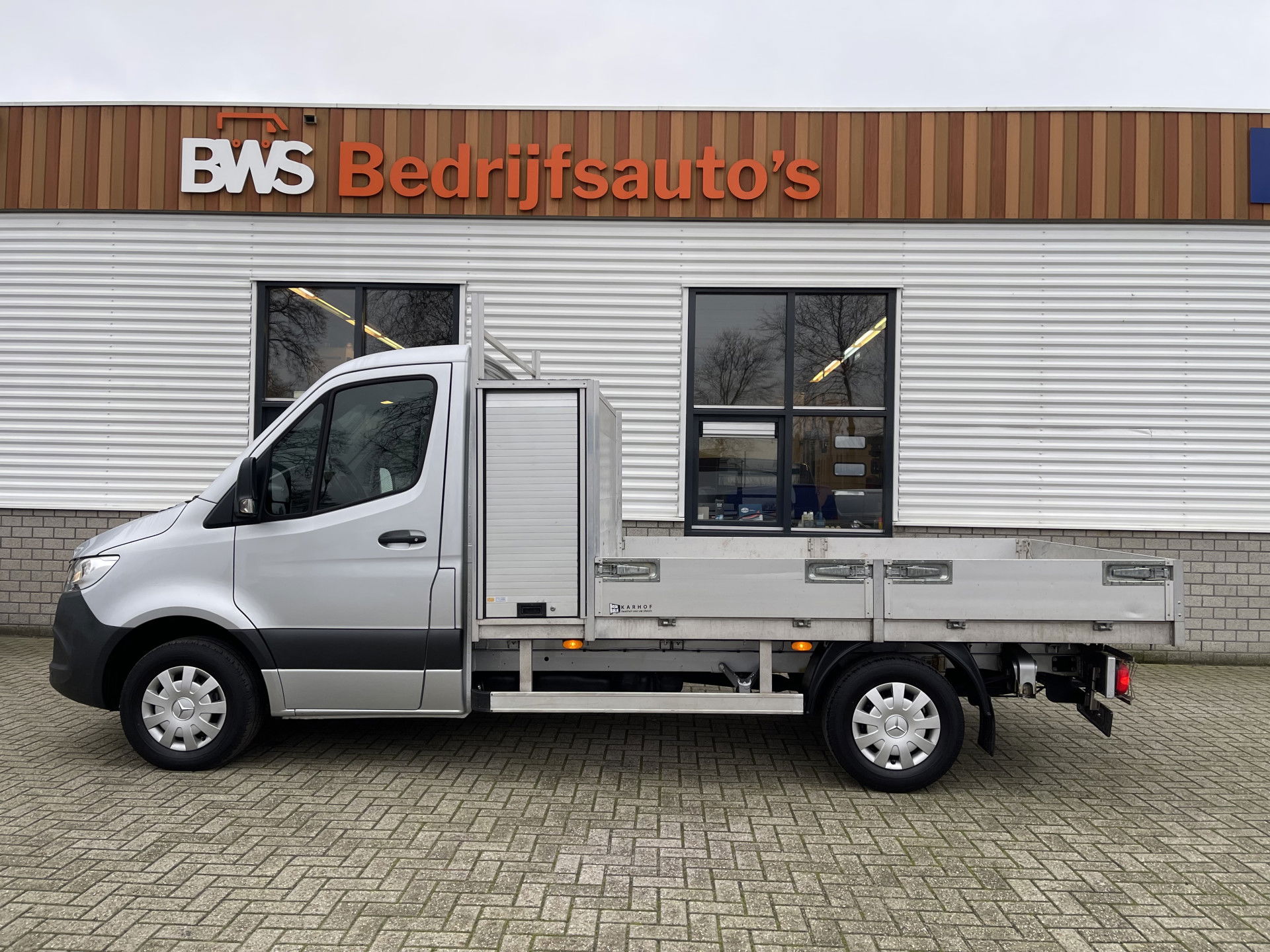 Mercedes-Benz Sprinter 311 2.2 CDI L2 EURO VI-D / vaste prijs rijklaar € 27.950 ex btw / 27.924 km NAP / originele Nederlandse bus / zilver metallic / airco / cruise / trekhaak / Karhof opbouw