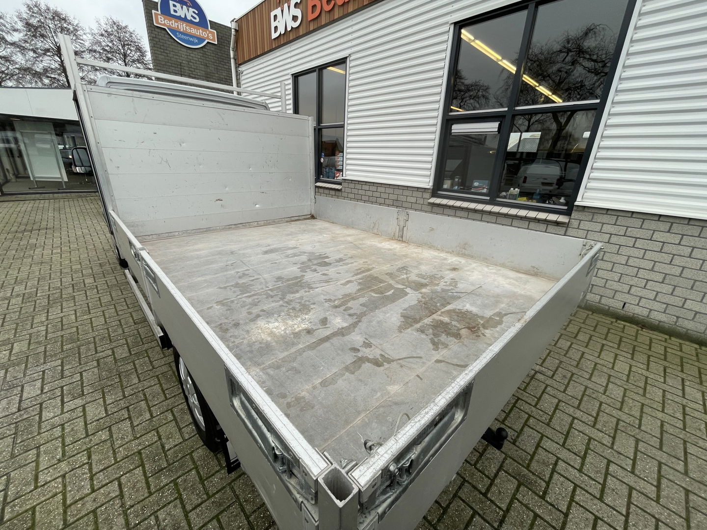 Mercedes-Benz Sprinter 311 2.2 CDI L2 EURO VI-D / vaste prijs rijklaar € 27.950 ex btw / 27.924 km NAP / originele Nederlandse bus / zilver metallic / airco / cruise / trekhaak / Karhof opbouw