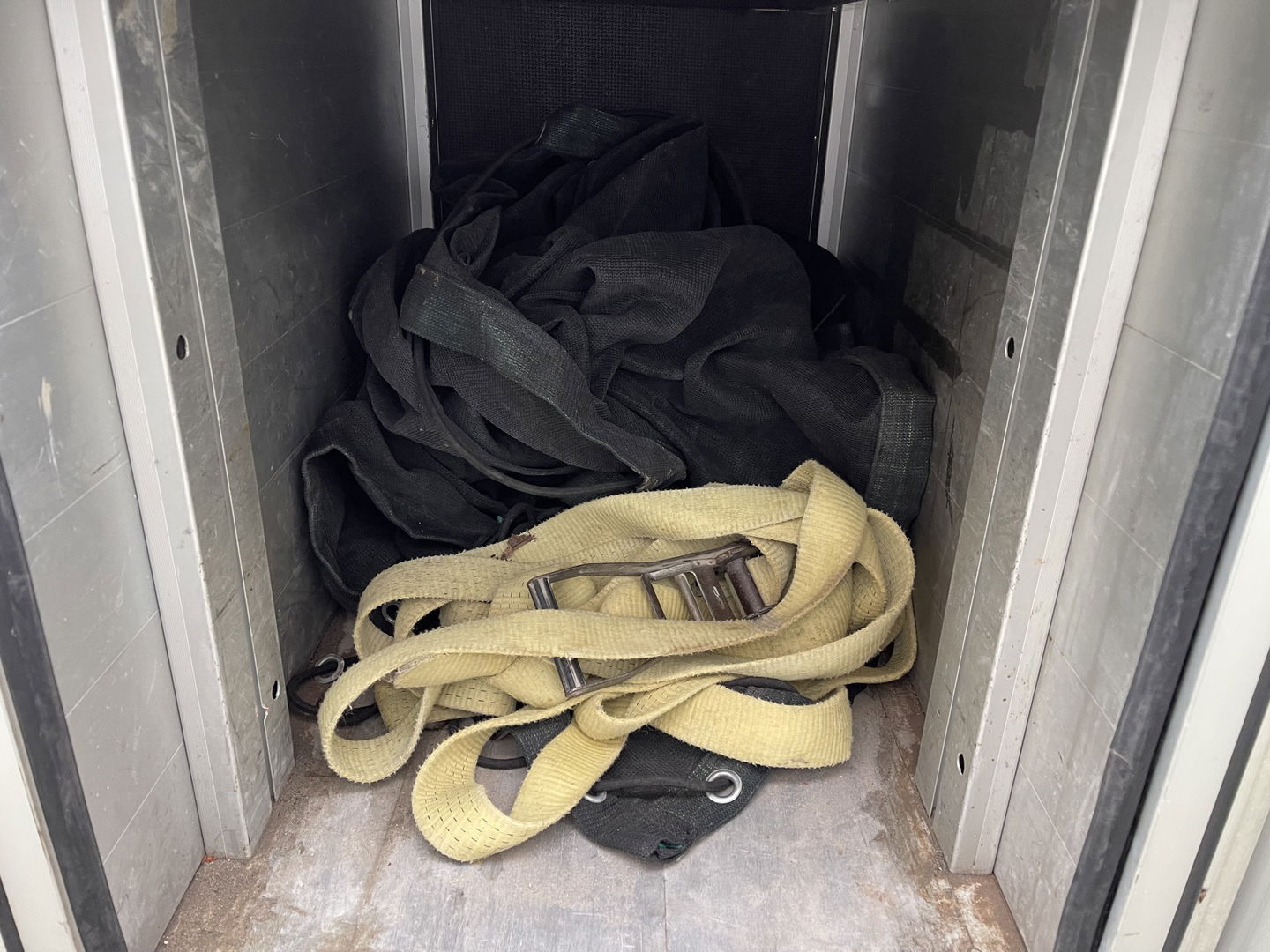 Mercedes-Benz Sprinter 311 2.2 CDI L2 EURO VI-D / vaste prijs rijklaar € 27.950 ex btw / 27.924 km NAP / originele Nederlandse bus / zilver metallic / airco / cruise / trekhaak / Karhof opbouw