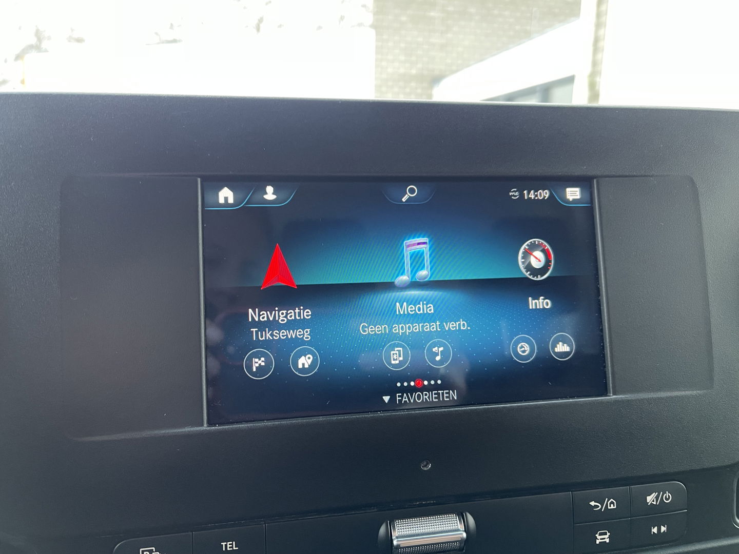 Mercedes-Benz Sprinter 311 2.2 CDI L2 EURO VI-D / vaste prijs rijklaar € 27.950 ex btw / 27.924 km NAP / originele Nederlandse bus / zilver metallic / airco / cruise / trekhaak / Karhof opbouw