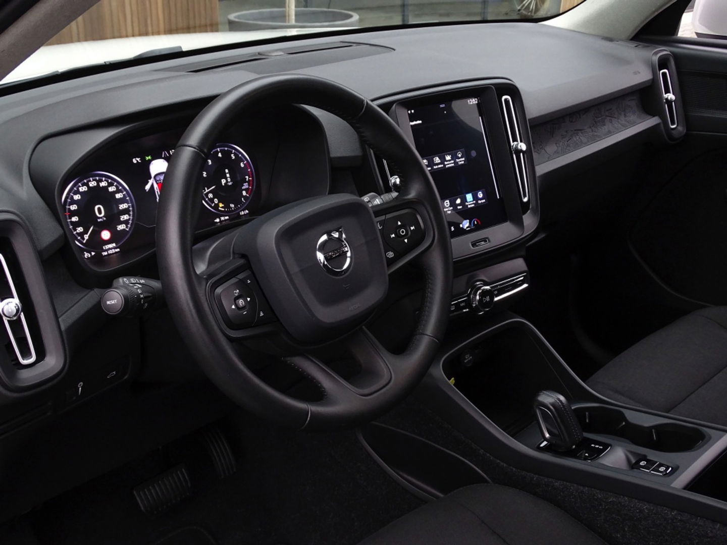 Volvo XC40 T4 191PK automaat / luxe pakket / LED / *NAP*