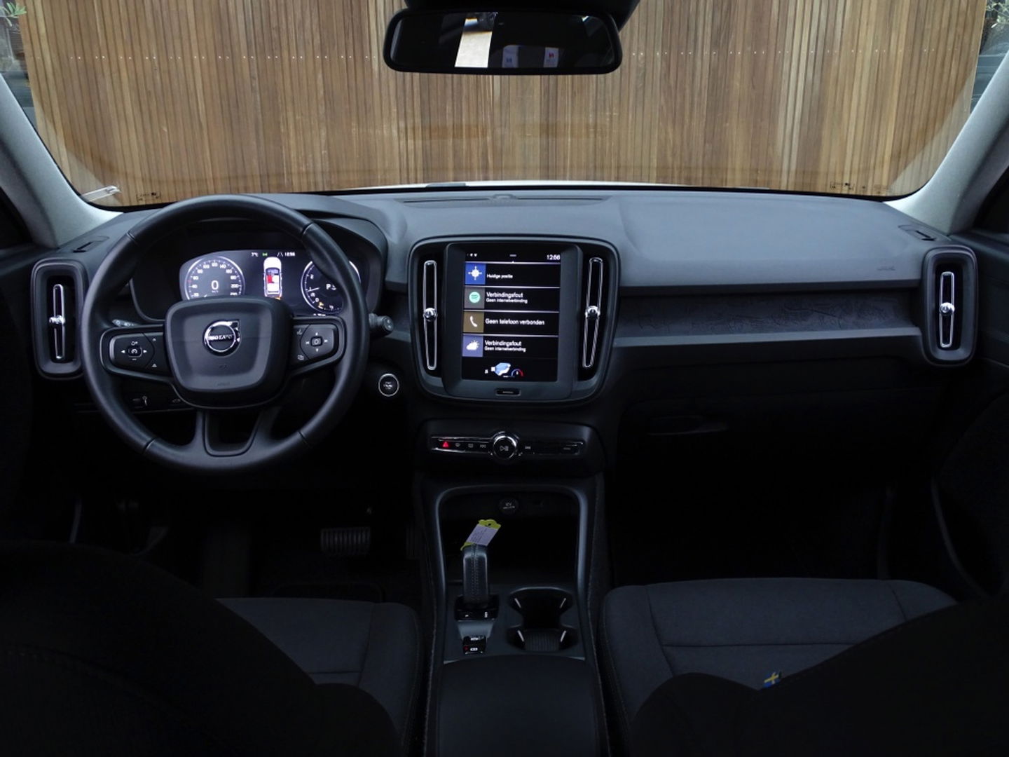 Volvo XC40 T4 191PK automaat / luxe pakket / LED / *NAP*