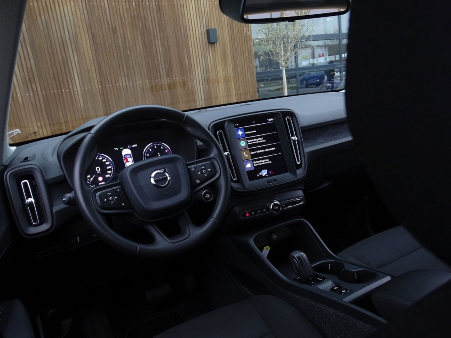 Volvo XC40 T4 191PK automaat / luxe pakket / LED / *NAP*
