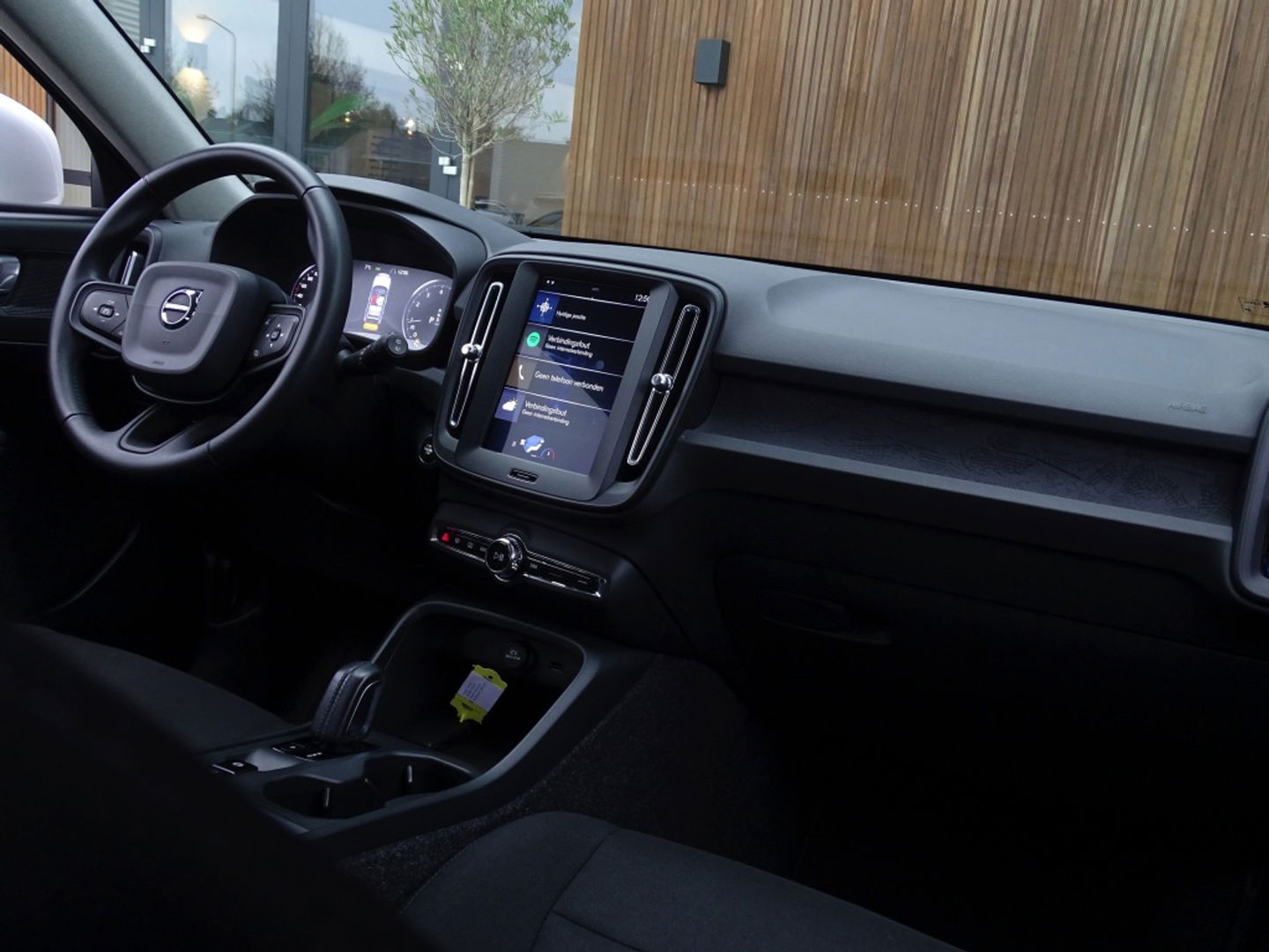 Volvo XC40 T4 191PK automaat / luxe pakket / LED / *NAP*