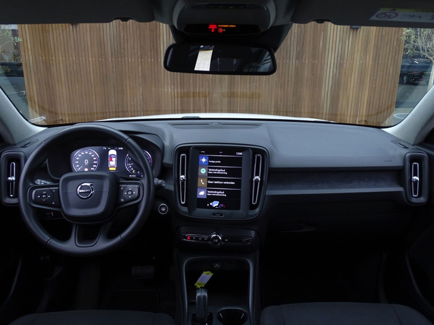 Volvo XC40 T4 191PK automaat / luxe pakket / LED / *NAP*