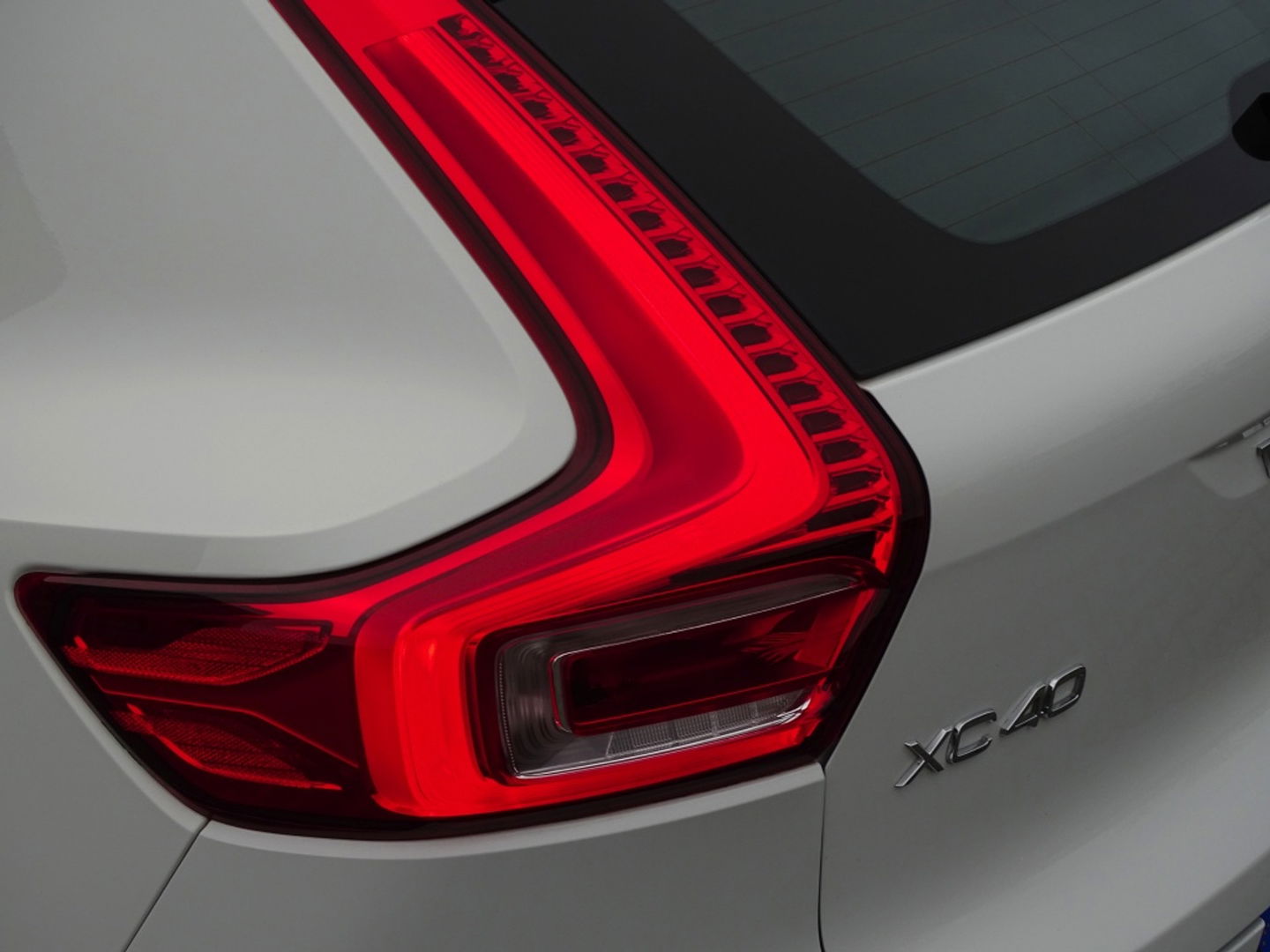 Volvo XC40 T4 191PK automaat / luxe pakket / LED / *NAP*