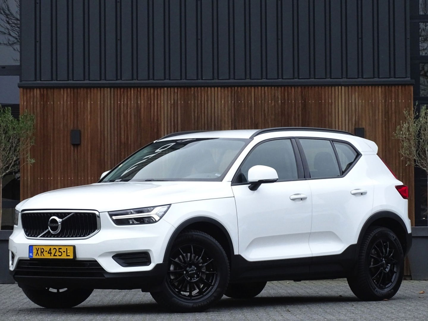 Volvo XC40 T4 191PK automaat / luxe pakket / LED / *NAP*