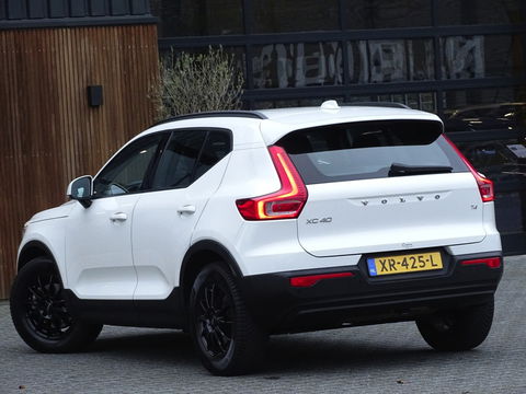 Volvo XC40 T4 191PK automaat / luxe pakket / LED / *NAP*
