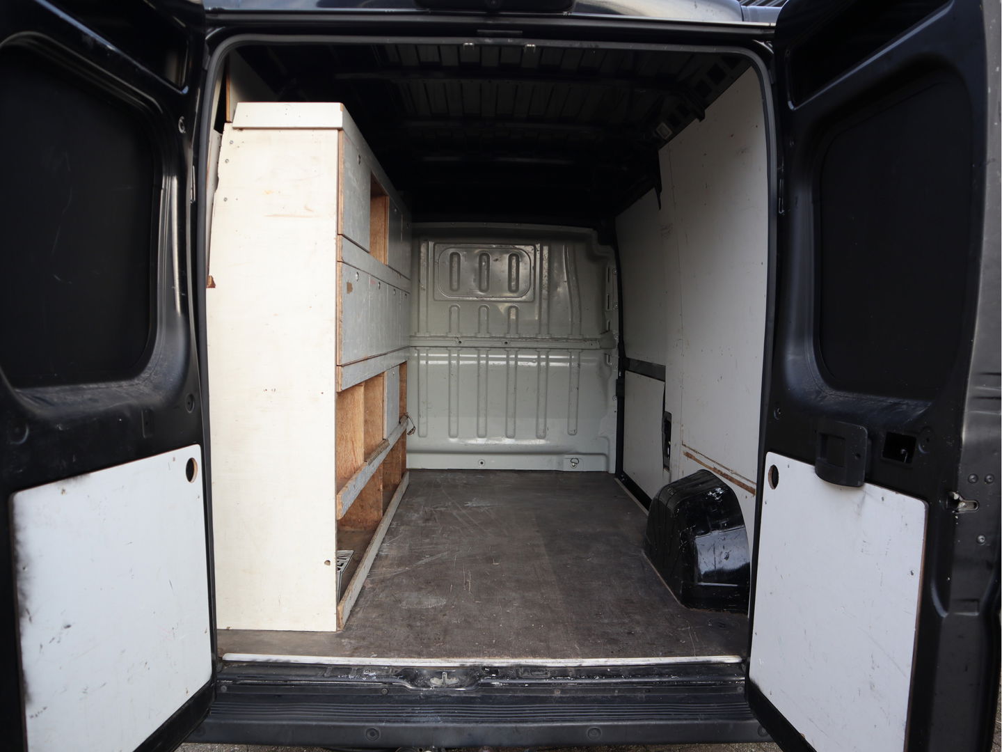 Peugeot Boxer 2.0 BlueHDI 131pk Euro 6 L2H2 - Cruise - Navi - Trekhaak 2,5t KG