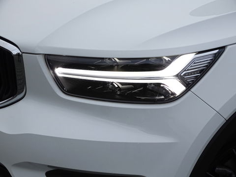 Volvo XC40 T4 191PK automaat / luxe pakket / LED / *NAP*