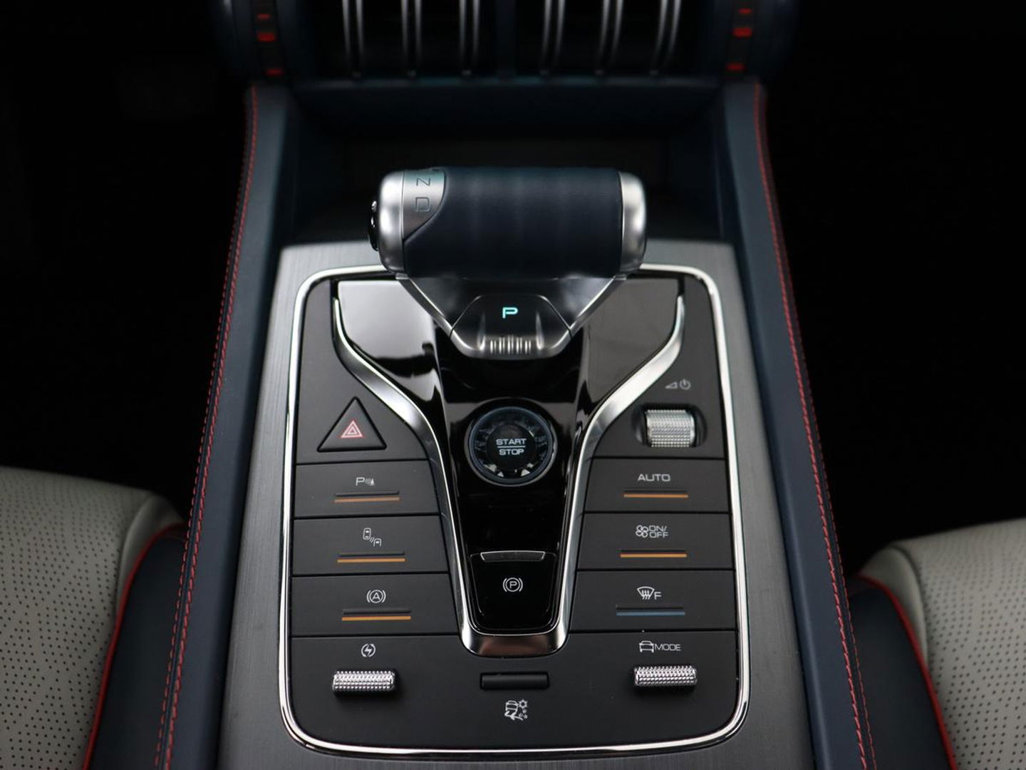 BYD ATTO 3 Comfort 60 kWh | Panoramadak | Warmtepomp | Leder | Stoelverwarming | 360 Camera | Carplay | Adaptive cruise