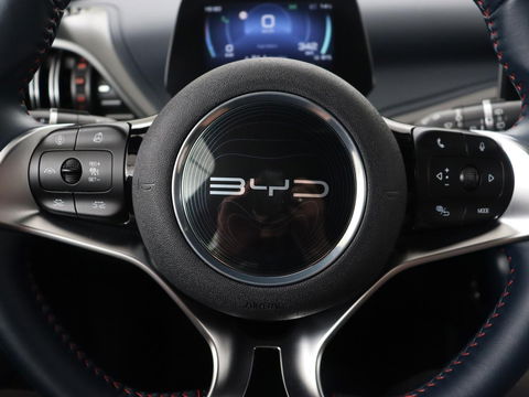 BYD ATTO 3 Comfort 60 kWh | Panoramadak | Warmtepomp | Leder | Stoelverwarming | 360 Camera | Carplay | Adaptive cruise