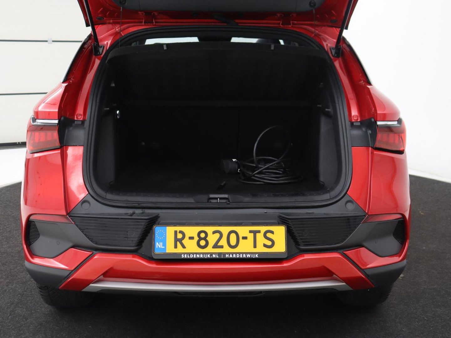 BYD ATTO 3 Comfort 60 kWh | Panoramadak | Warmtepomp | Leder | Stoelverwarming | 360 Camera | Carplay | Adaptive cruise