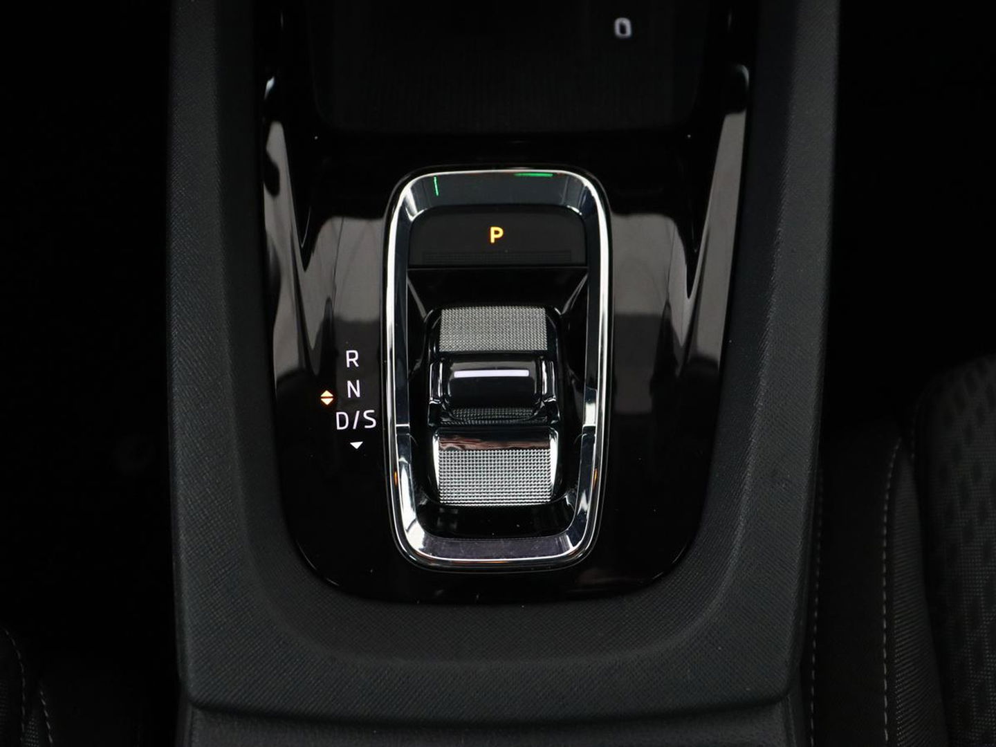 Škoda Octavia Combi 1.4 TSI iV PHEV Business Edition | Stoel & stuurverwarming | Camera | Carplay | Memory | Navigatie | Full LED