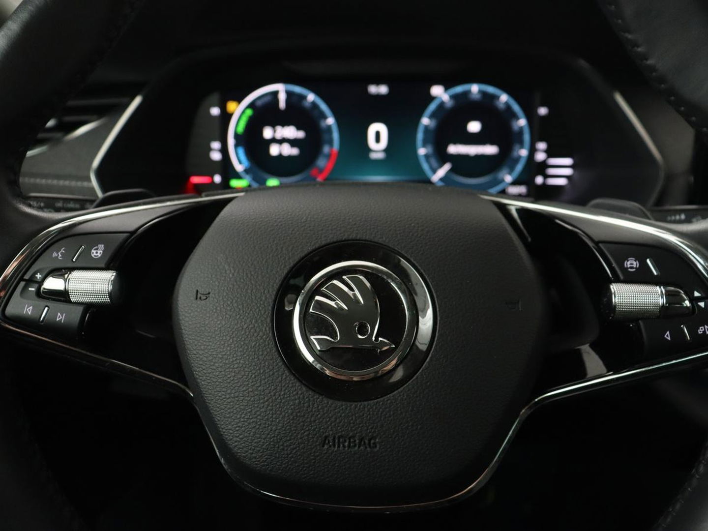 Škoda Octavia Combi 1.4 TSI iV PHEV Business Edition | Stoel & stuurverwarming | Camera | Carplay | Memory | Navigatie | Full LED