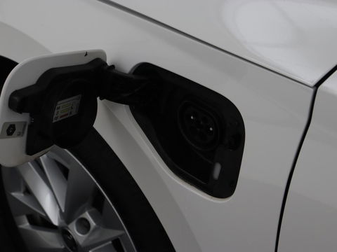 Škoda Octavia Combi 1.4 TSI iV PHEV Business Edition | Stoel & stuurverwarming | Camera | Carplay | Memory | Navigatie | Full LED