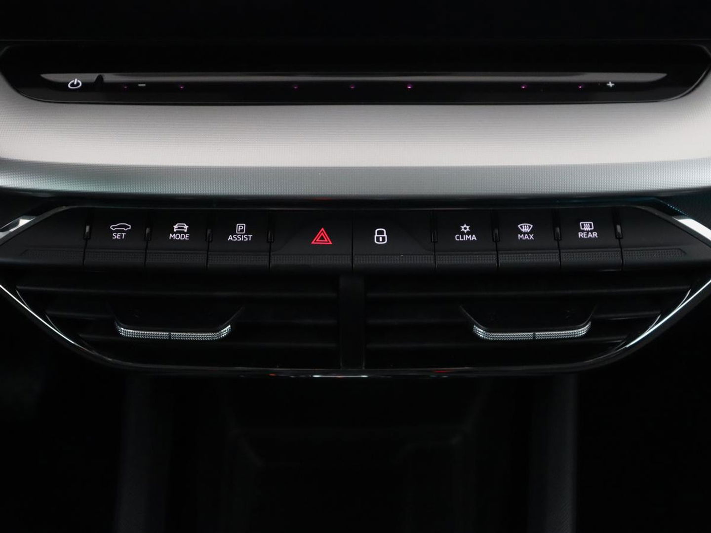 Škoda Octavia Combi 1.4 TSI iV PHEV Business Edition | Stoel & stuurverwarming | Camera | Carplay | Memory | Navigatie | Full LED