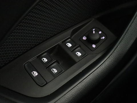 Škoda Octavia Combi 1.4 TSI iV PHEV Business Edition | Stoel & stuurverwarming | Camera | Carplay | Memory | Navigatie | Full LED