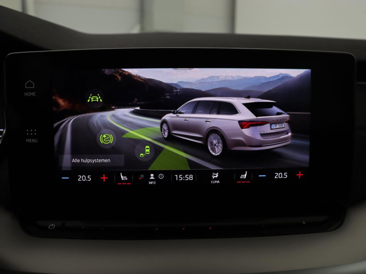 Škoda Octavia Combi 1.4 TSI iV PHEV Business Edition | Stoel & stuurverwarming | Camera | Carplay | Memory | Navigatie | Full LED