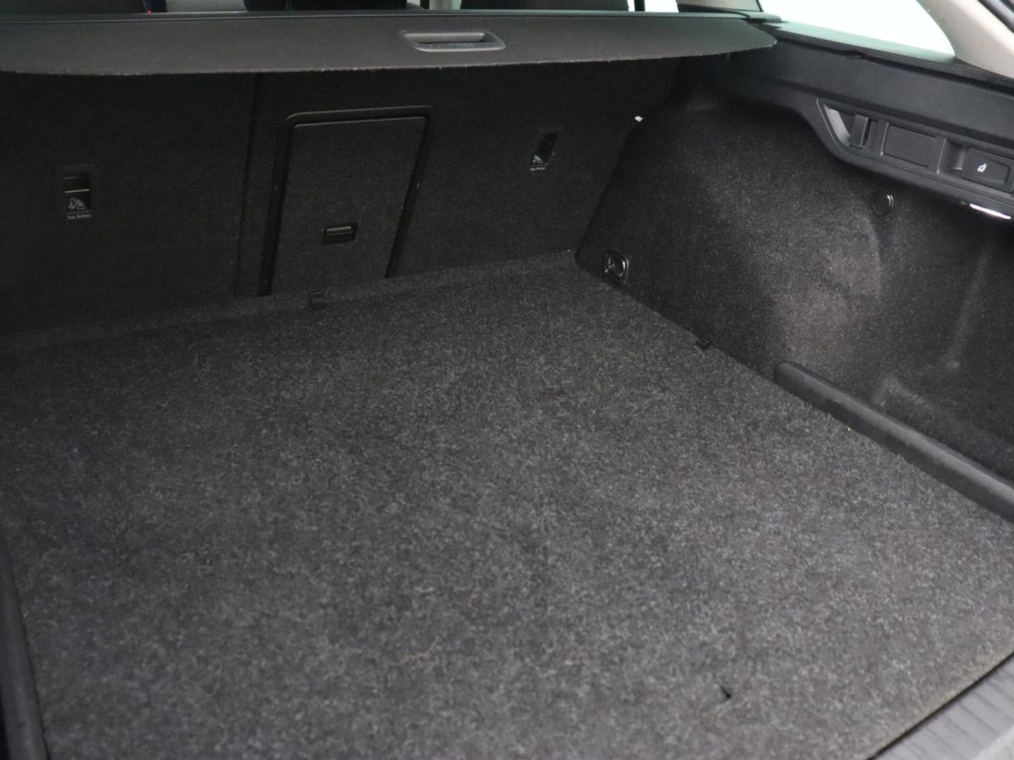 Škoda Octavia Combi 1.4 TSI iV PHEV Business Edition | Stoel & stuurverwarming | Camera | Carplay | Memory | Navigatie | Full LED