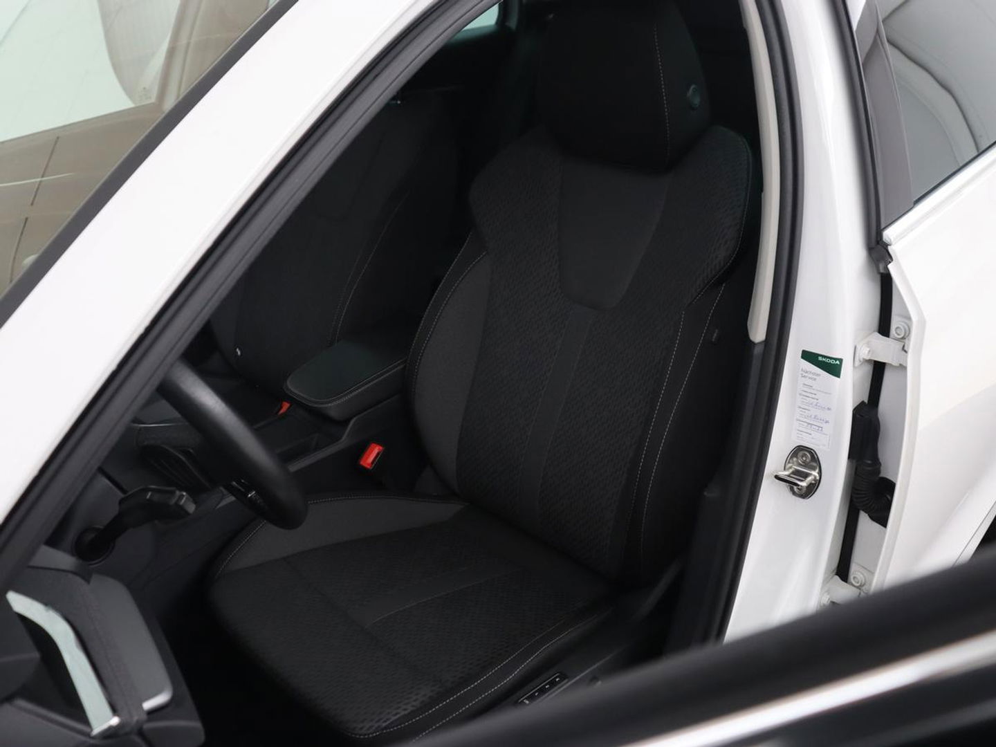 Škoda Octavia Combi 1.4 TSI iV PHEV Business Edition | Stoel & stuurverwarming | Camera | Carplay | Memory | Navigatie | Full LED