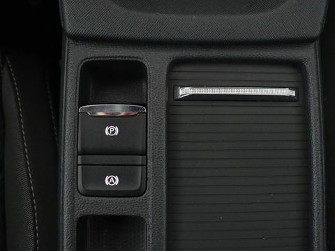 Škoda Octavia Combi 1.4 TSI iV PHEV Business Edition | Stoel & stuurverwarming | Camera | Carplay | Memory | Navigatie | Full LED