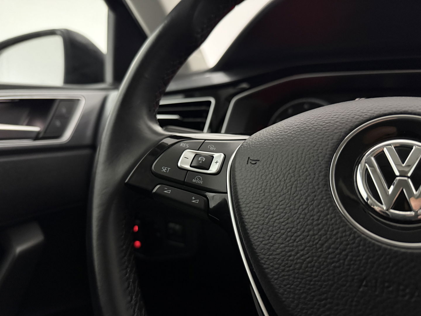 Volkswagen Polo 1.0 TSI Highline | Carplay | DSG | Parkeersens. | Clima | LED