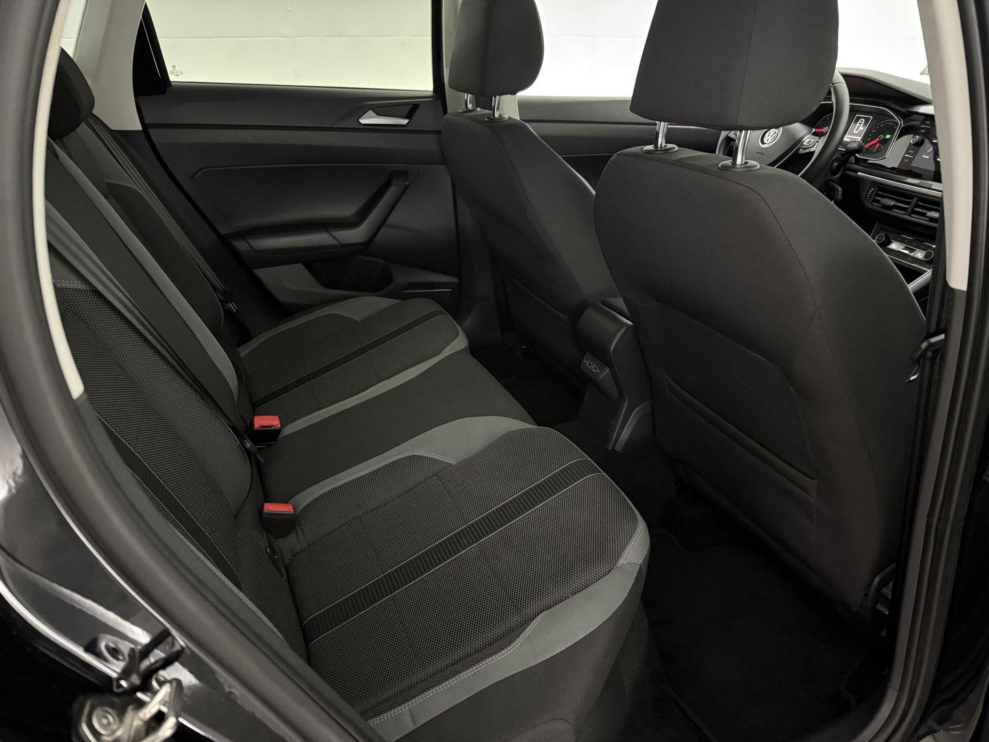 Volkswagen Polo 1.0 TSI Highline | Carplay | DSG | Parkeersens. | Clima | LED