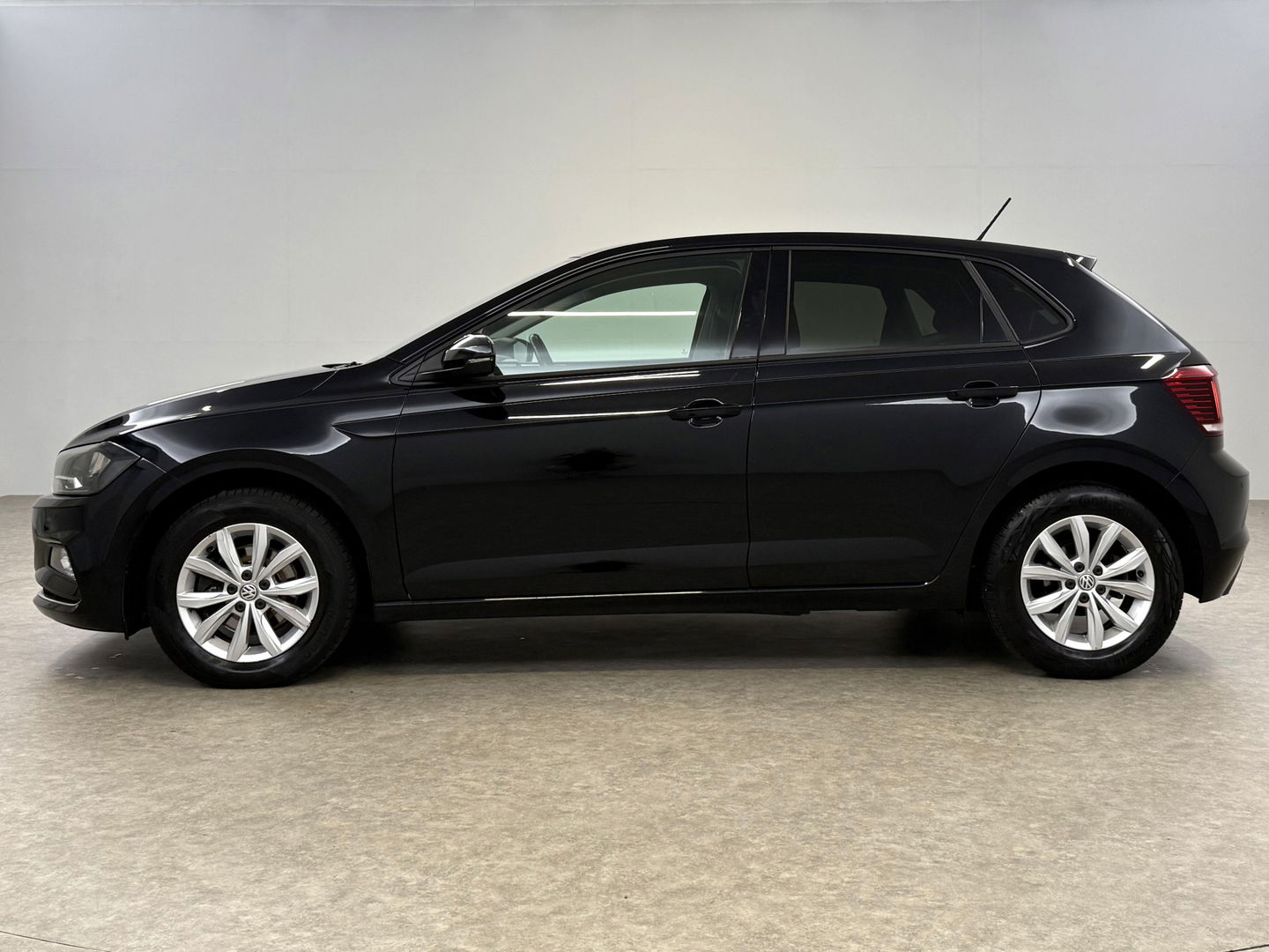 Volkswagen Polo 1.0 TSI Highline | Carplay | DSG | Parkeersens. | Clima | LED