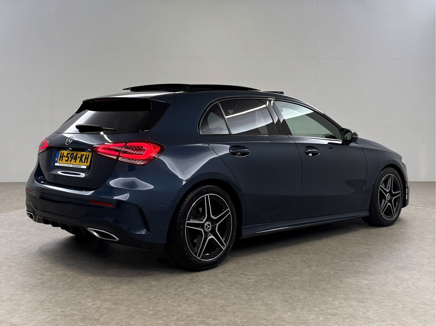 Mercedes-Benz A-Klasse 180 AMG | Pano | Virtual | Clima | Cruise | Camera | Stoelverw. | Navi | NAP