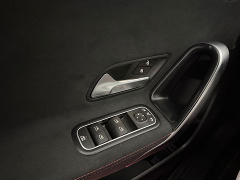 Mercedes-Benz A-Klasse 180 AMG | Pano | Virtual | Clima | Cruise | Camera | Stoelverw. | Navi | NAP