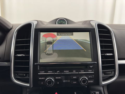 Porsche Cayenne 3.0 D Aut. *LEATHER | XENON | MEMORY-PACK | BLIND-SPOT | CAMERA | AIR-SUSPENSION | HEATED-COMFORTSEATS | NAVI-FULLMAP | SHIFT-PADDLES | PRIVACY-GLASS | TOWBAR | 21''ALU*