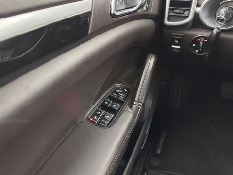 Porsche Cayenne 3.0 D Aut. *LEATHER | XENON | MEMORY-PACK | BLIND-SPOT | CAMERA | AIR-SUSPENSION | HEATED-COMFORTSEATS | NAVI-FULLMAP | SHIFT-PADDLES | PRIVACY-GLASS | TOWBAR | 21''ALU*