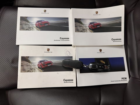 Porsche Cayenne 3.0 D Aut. *LEATHER | XENON | MEMORY-PACK | BLIND-SPOT | CAMERA | AIR-SUSPENSION | HEATED-COMFORTSEATS | NAVI-FULLMAP | SHIFT-PADDLES | PRIVACY-GLASS | TOWBAR | 21''ALU*